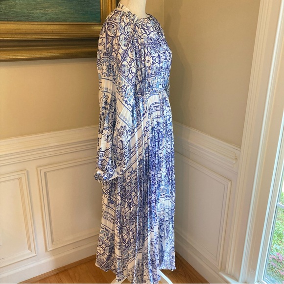 CHICWISH Blue White Tile Italian Print Pleated Long Sleeve Maxi Dress - Picture 11 of 14